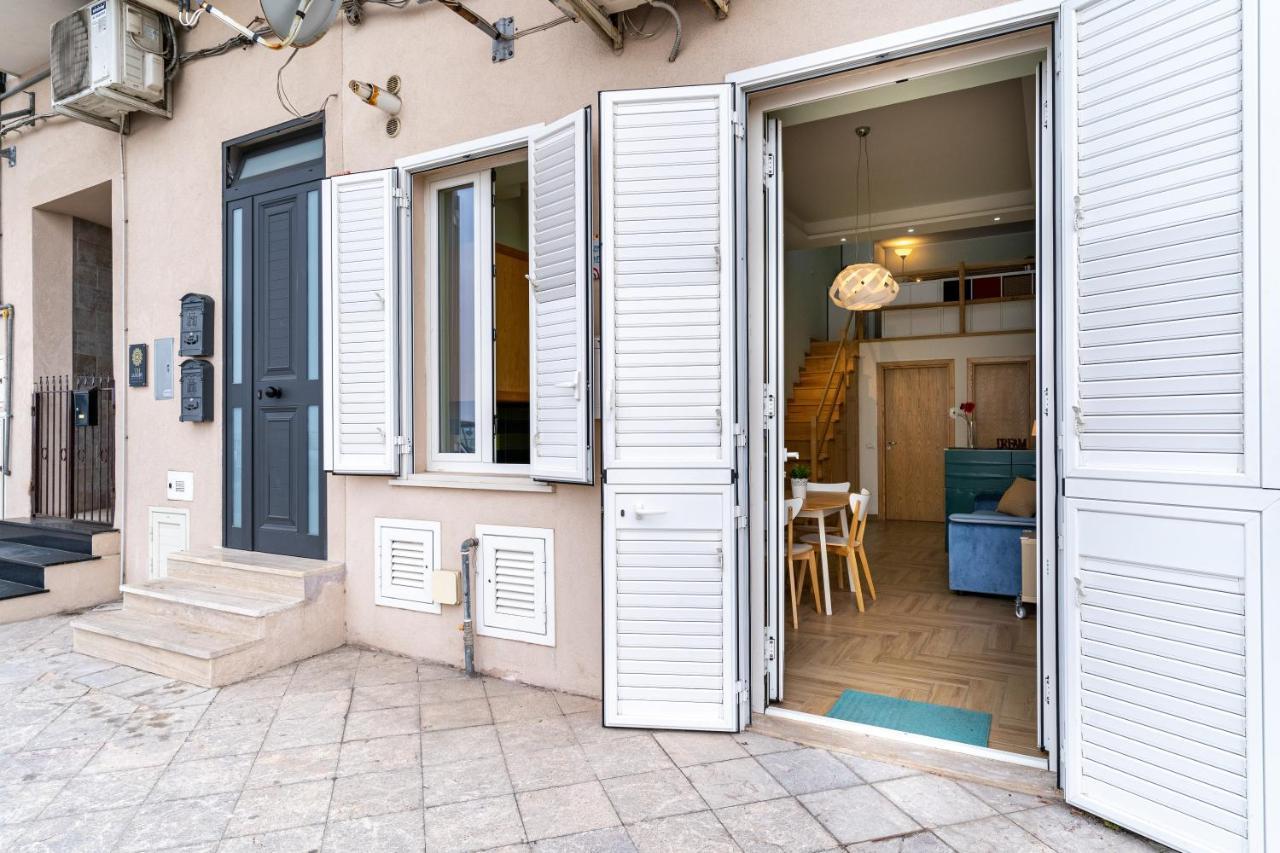 Giardini Naxos Lovely Flat In Front Of The Beach Ngoại thất bức ảnh